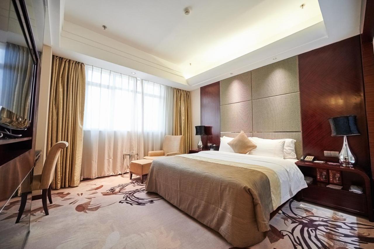 Foshan Jinlai Holiday Hotel Екстериор снимка