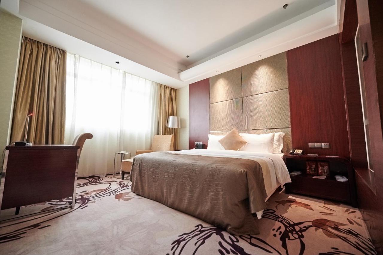 Foshan Jinlai Holiday Hotel Екстериор снимка
