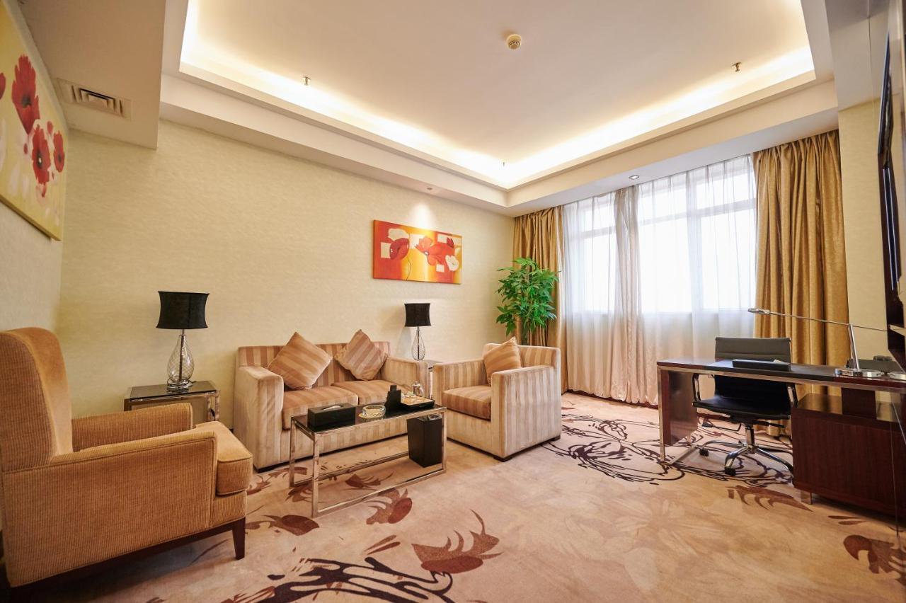 Foshan Jinlai Holiday Hotel Екстериор снимка