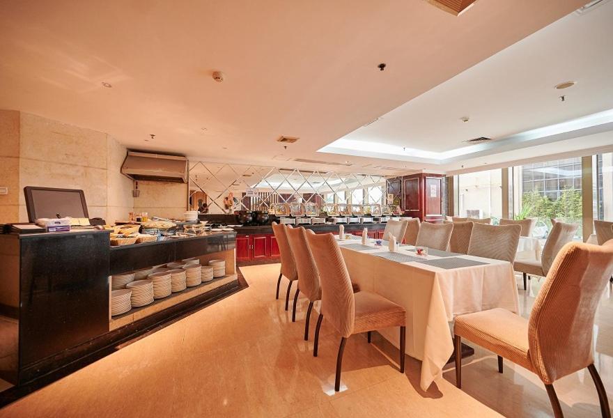 Foshan Jinlai Holiday Hotel Екстериор снимка